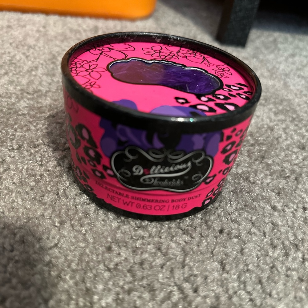 NEW shimmering body dust
